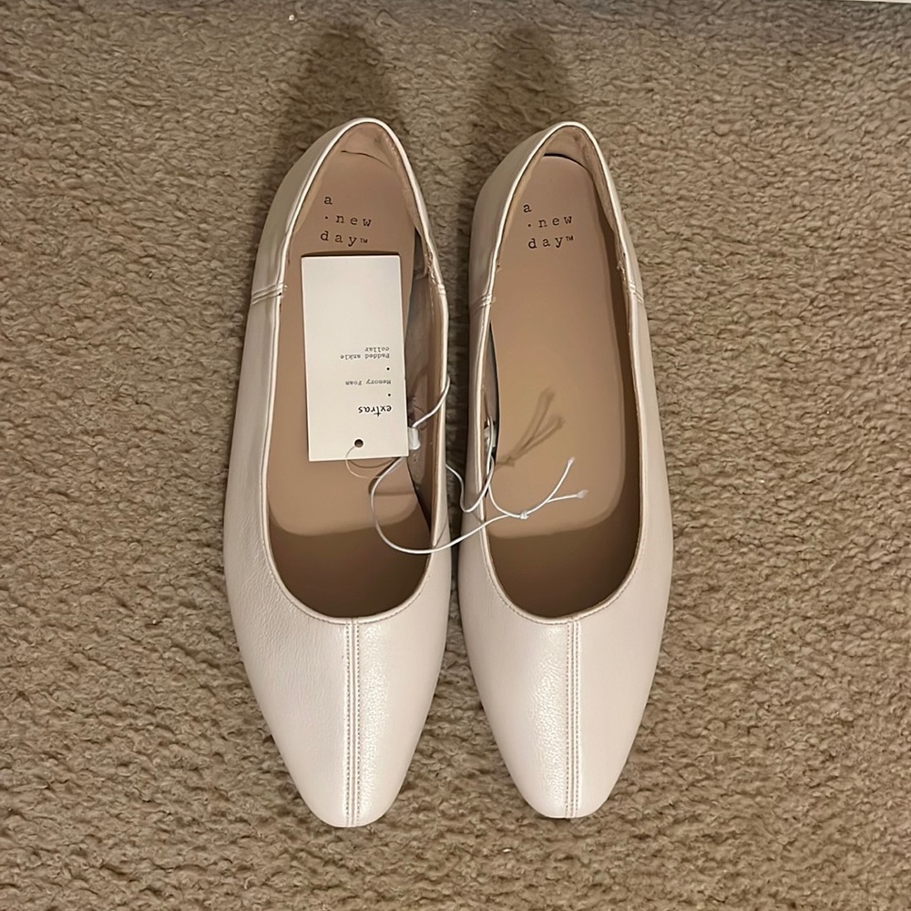 Alex Marie Closed Toed Beige Flats